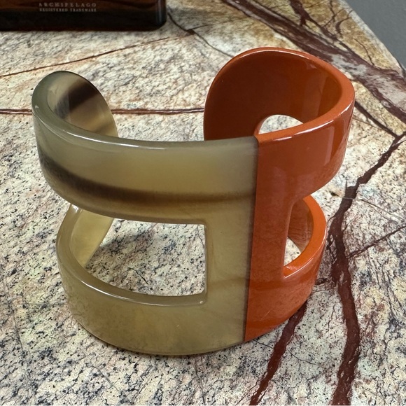 HERMES ano Buffalo horn resin cuff bracelet - Picture 2 of 3